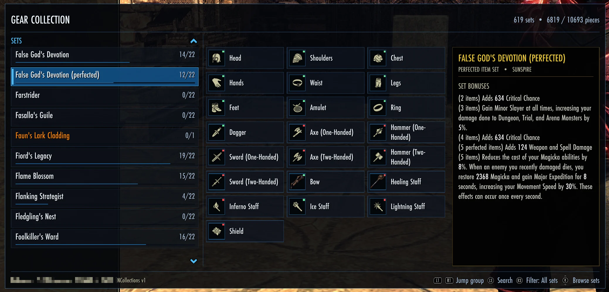 NCollections Gear Collection showing set completion, collected pieces, and set bonuses